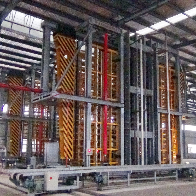 江西30層2600T集裝箱竹膠合底板熱壓機生產設備