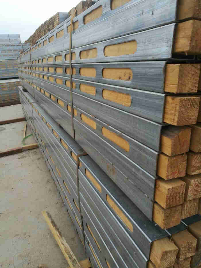 新型木方鋼木龍骨圖片鋼包木生產廠家誠信經營