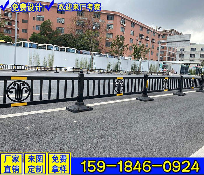 黑色镀锌方通焊接护栏定做机非隔离栏阳江文化特色护栏